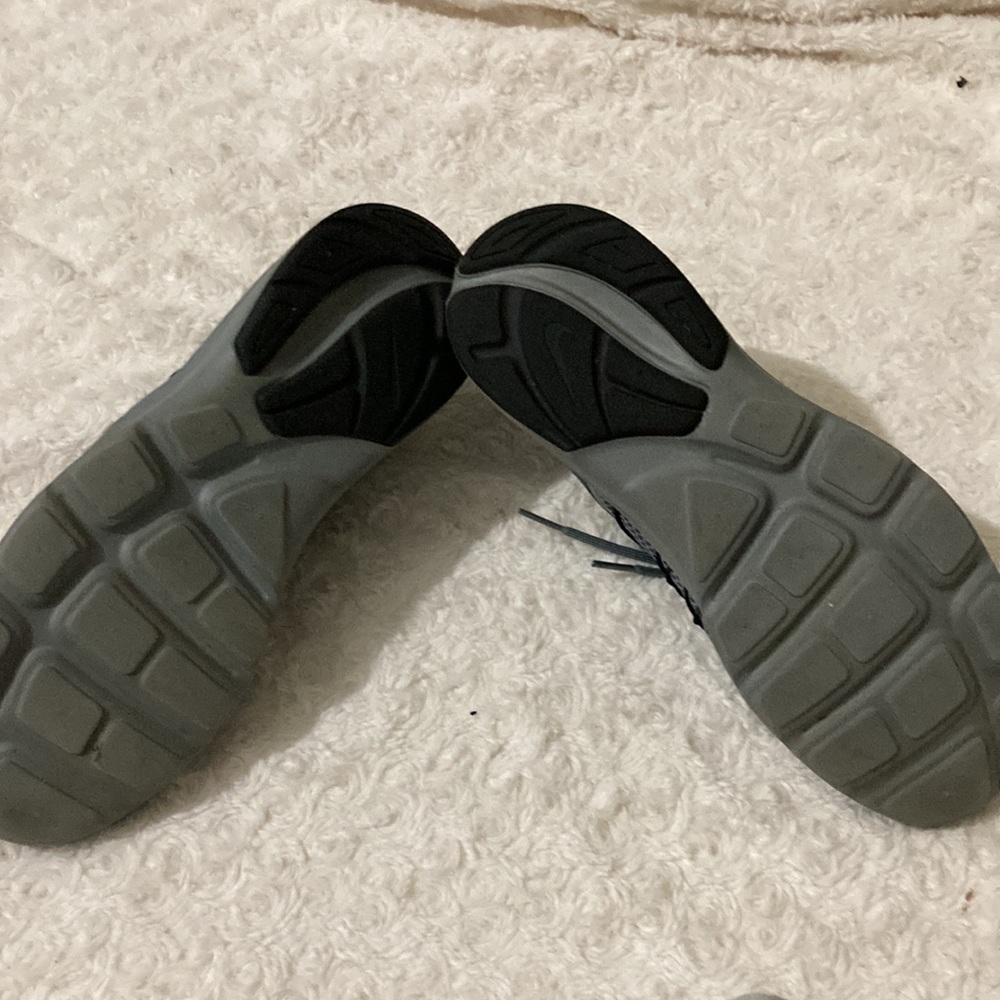 Nike Trainers - Picture 4 of 6